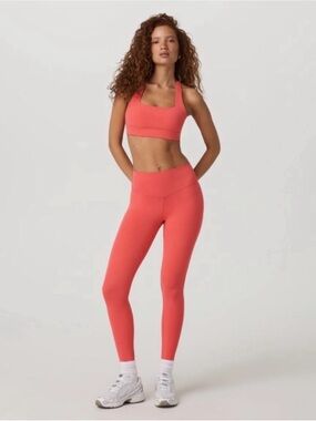 Vuori All the form leggings in coral regular